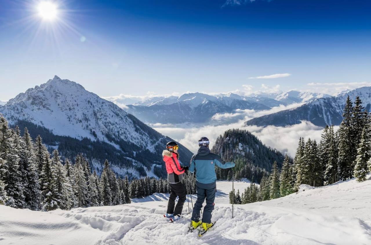 Urban Mountain Chalet With Lake View Maurach  Extérieur photo
