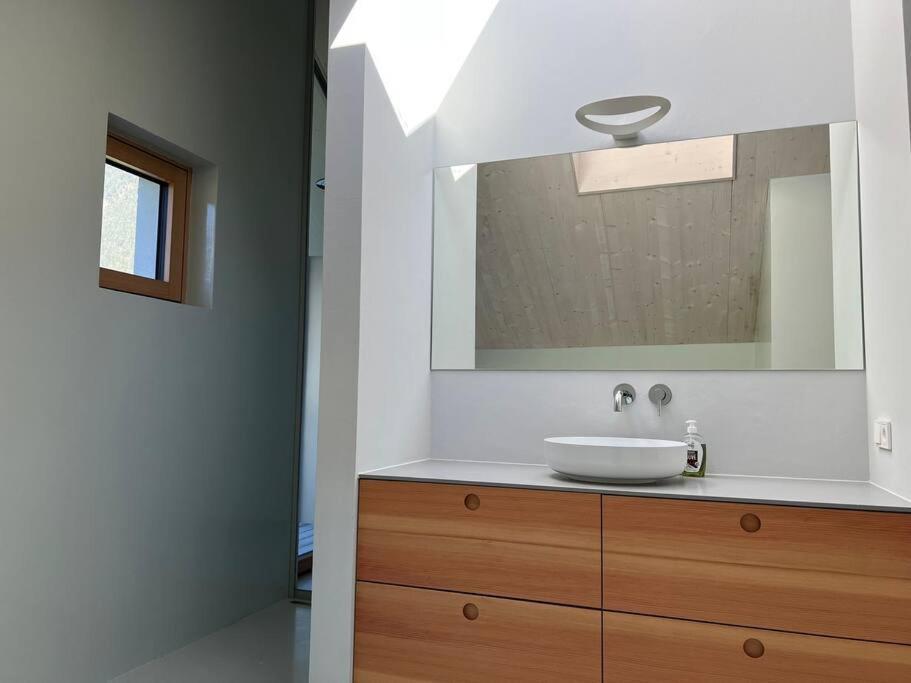 Urban Mountain Chalet With Lake View Maurach  Extérieur photo