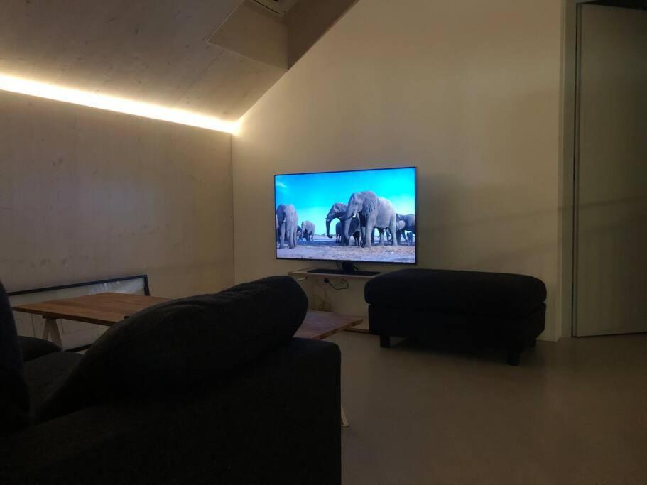 Urban Mountain Chalet With Lake View Maurach  Extérieur photo