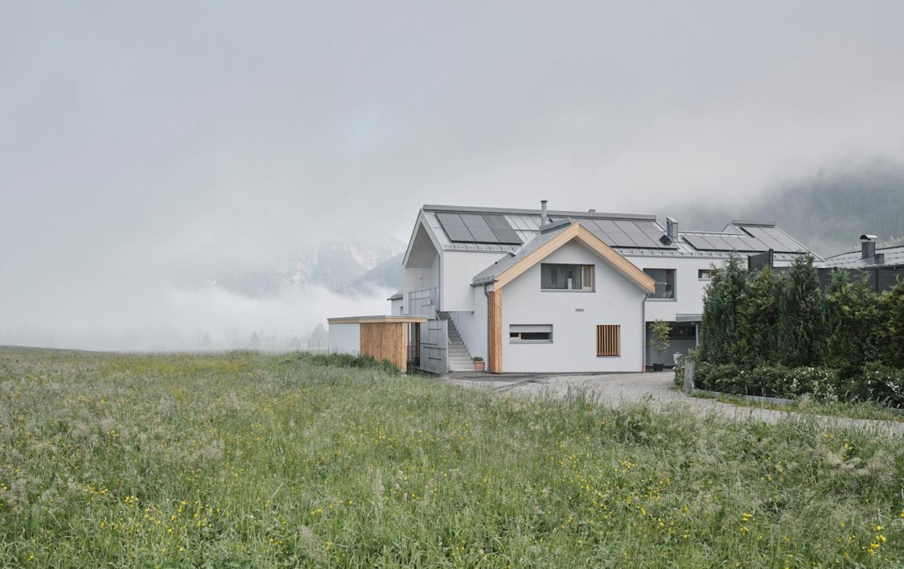 Urban Mountain Chalet With Lake View Maurach  Extérieur photo